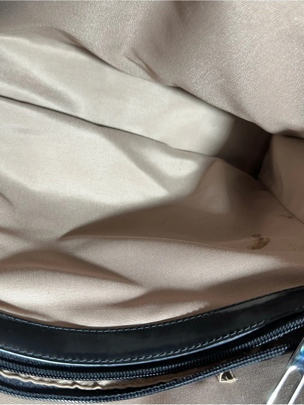 Burberry Beige Large Nova Check Tote with Black Trim and Red Accents - Picture 7 of 9